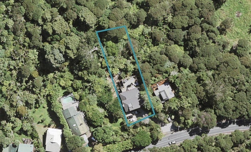 1211 Scenic Drive North, Swanson, Auckland - Carousel 1