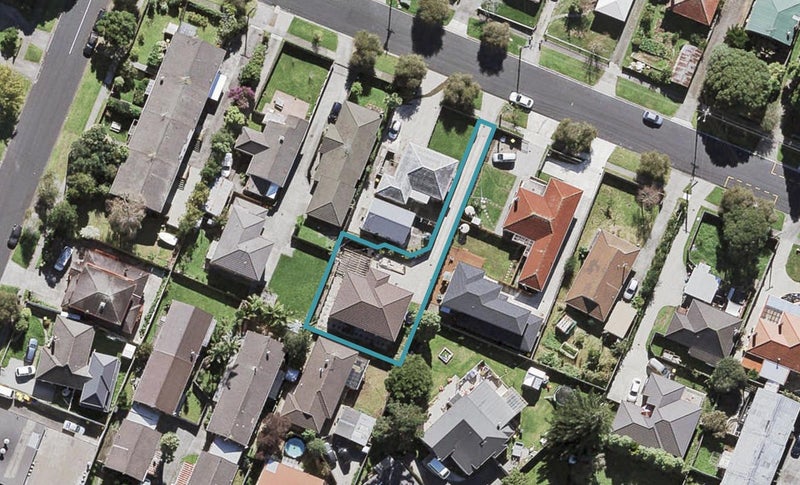 48A Miro Street, New Lynn, Auckland - Carousel 1