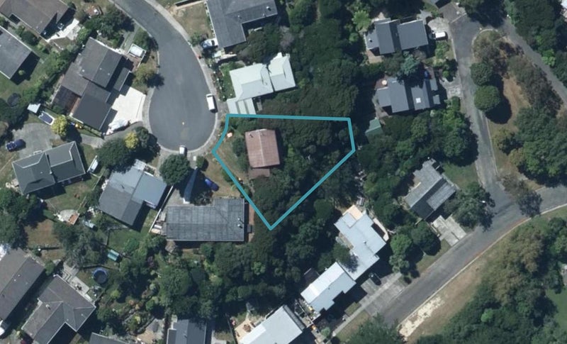 9 Cabin Lane, Whitby, Porirua - Carousel 1