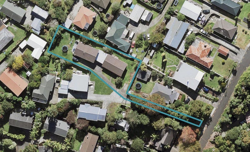 1/129 Matipo Road, Te Atatu Peninsula, Auckland - Carousel 1