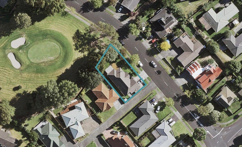21 Muirfield Street, Wattle Downs, Auckland - Carousel 1