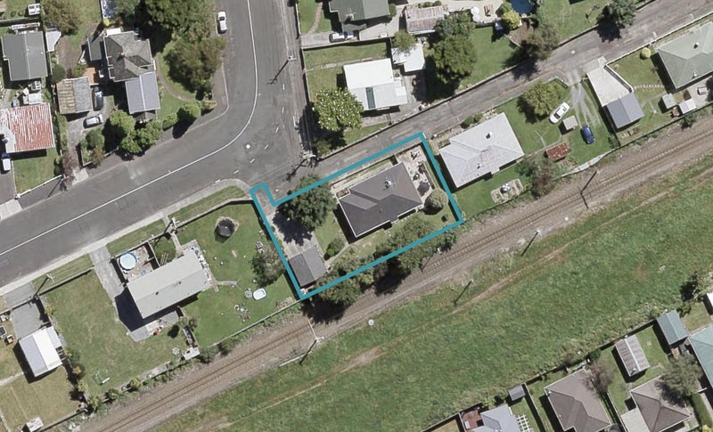 9 MacLean Street, Wallaceville, Upper Hutt - Carousel 1