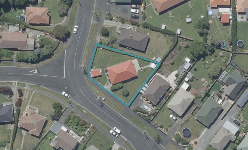 156 Lynn Street, Wakari, Dunedin - Carousel 1