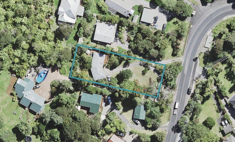 381 Huia Road, Titirangi, Auckland - Carousel 1