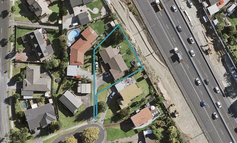 8 Destino Court, Conifer Grove, Takanini - Carousel 1