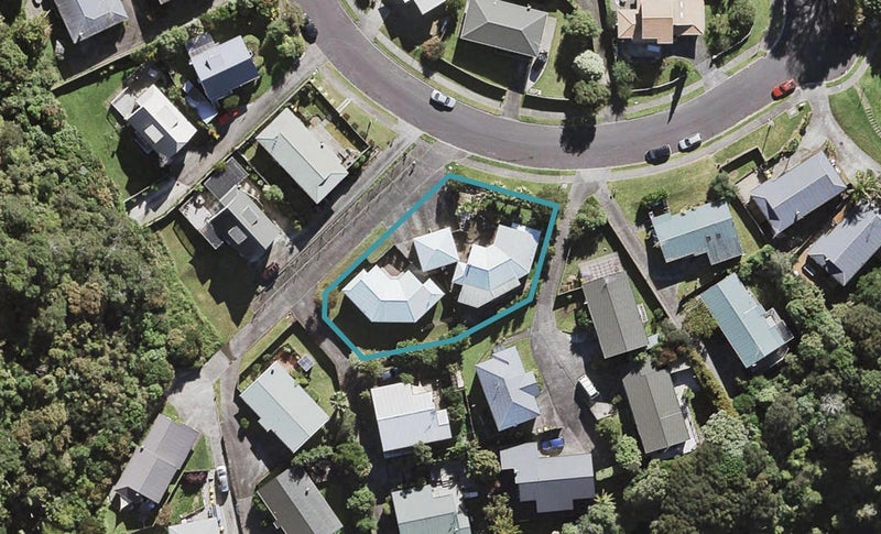1/10 Fernlea Rise, Bayview, Auckland - Carousel 1