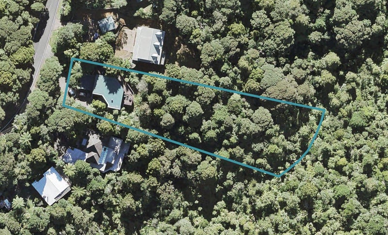 727 Scenic Drive, Henderson Valley, Auckland - Carousel 1