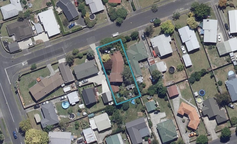 6 Sadler Street, Fairview Downs, Hamilton - Carousel 1