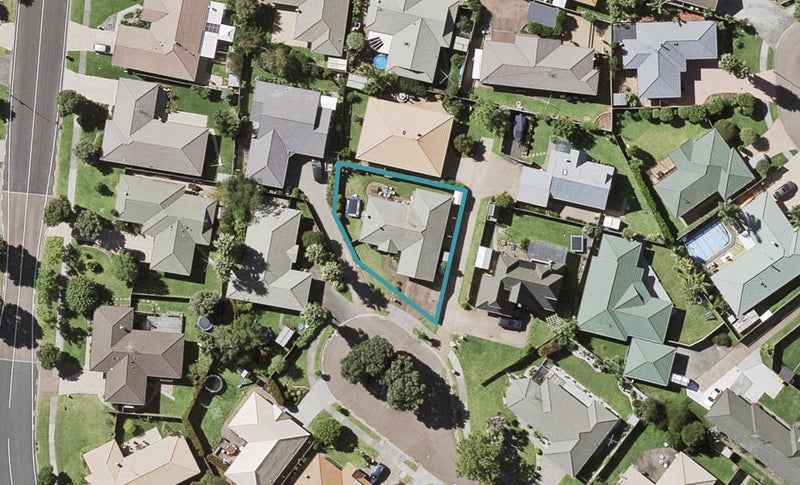 15 Lushington Place, Huntington Park, Auckland - Carousel 1