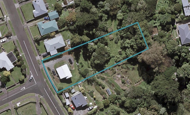 52 Banks Street, Marfell, New Plymouth - Carousel 1