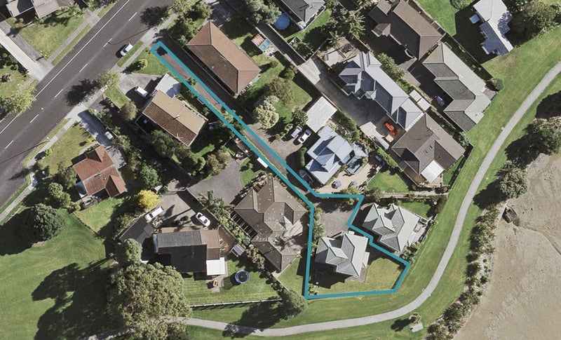 38A Carnoustie Drive, Wattle Downs, Auckland - Carousel 1