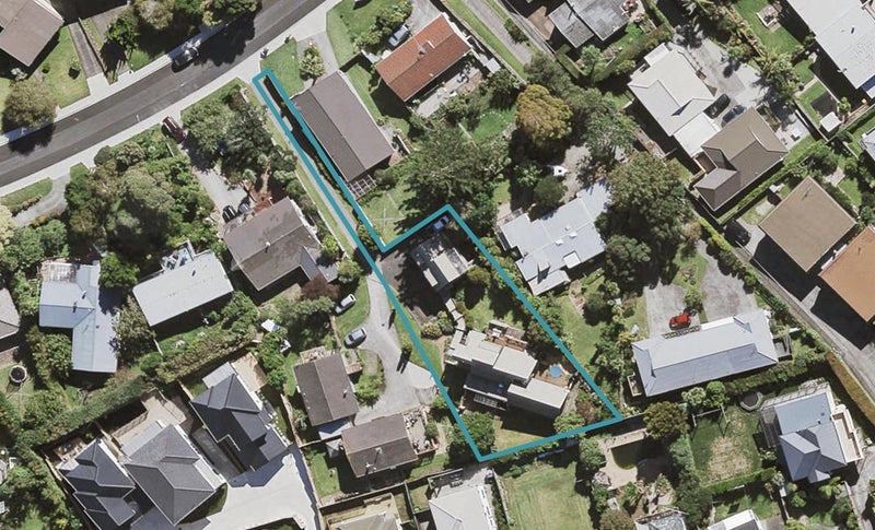 29 Shanaway Rise, Hillcrest, Auckland - Carousel 1