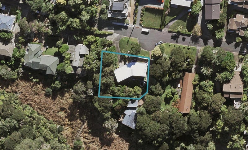 22 Wilding Avenue, Northcote Point, Auckland - Carousel 1