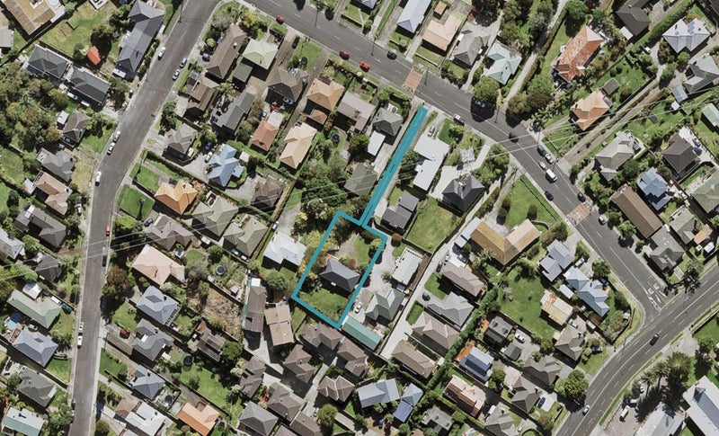 12 Olsen Avenue, Hillsborough, Auckland - Carousel 1