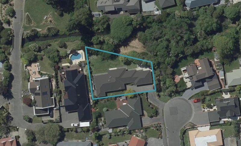 12 Croftfield Place, Westmorland, Christchurch - Carousel 1