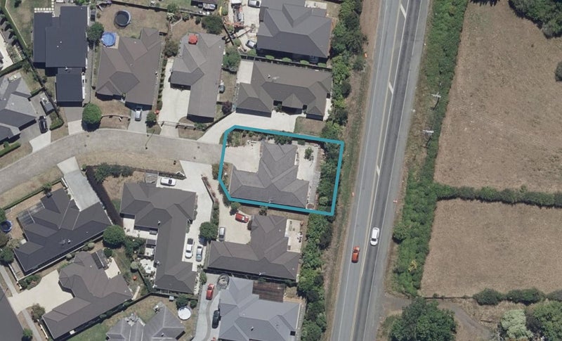 8 Stanton Place, Huntington, Hamilton - Carousel 1