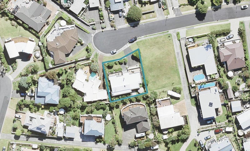 3 Pacific Parade, Army Bay, Whangaparaoa - Carousel 1