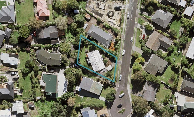 33 Eaton Road, Hillsborough, Auckland - Carousel 1
