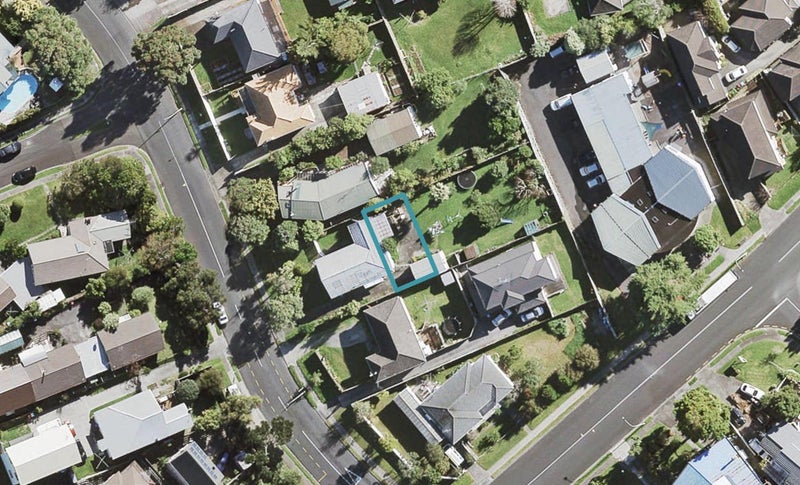 80C Commodore Drive, Lynfield, Auckland - Carousel 1