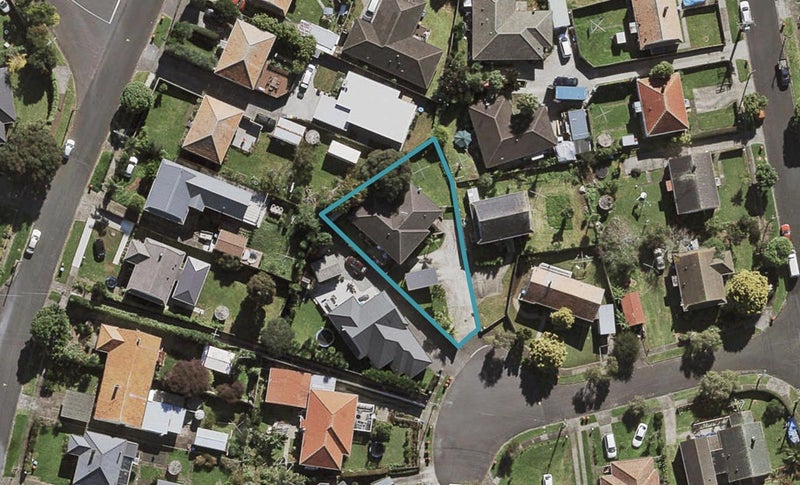 2A Torokina Place, Onehunga, Auckland - Carousel 1