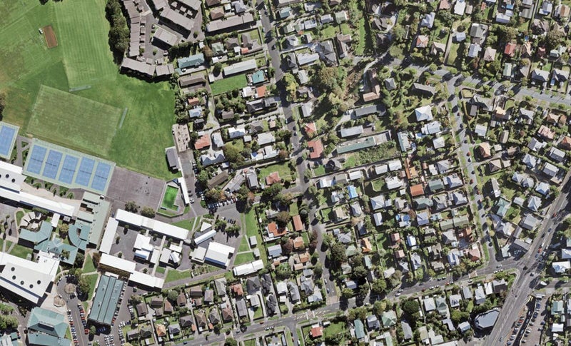 16 Holly Street, Avondale, Auckland - Carousel 1