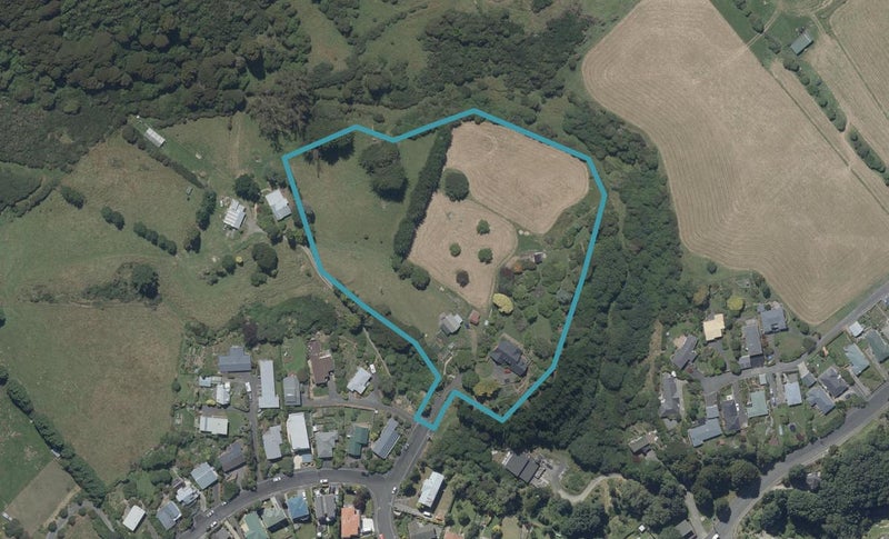 32 Honeystone Street, Helensburgh, Dunedin - Carousel 1
