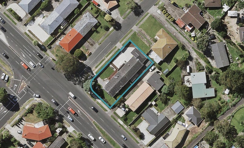 2/2 Chevis Place, Pakuranga, Auckland - Carousel 1