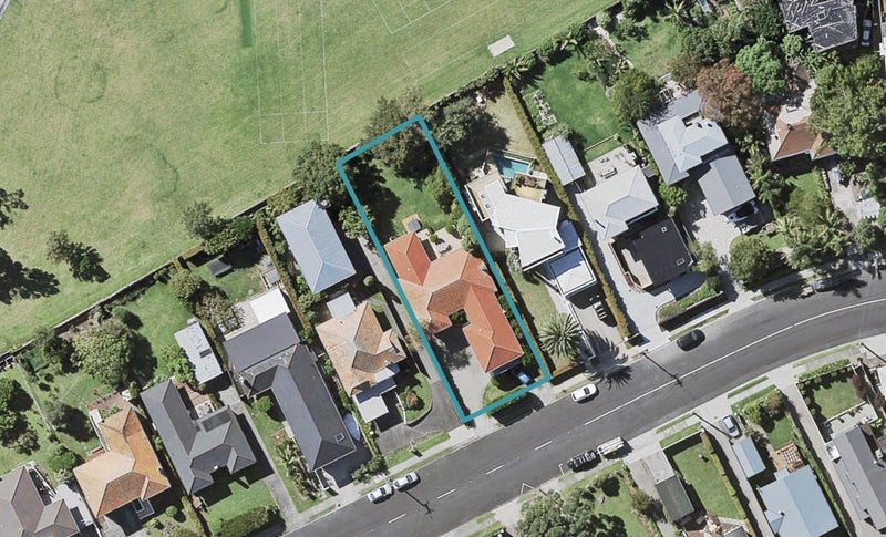 30 Williamson Avenue, Belmont, Auckland - Carousel 1