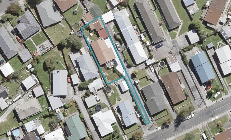 21 Hillside Drive, Maoribank, Upper Hutt - Carousel 1