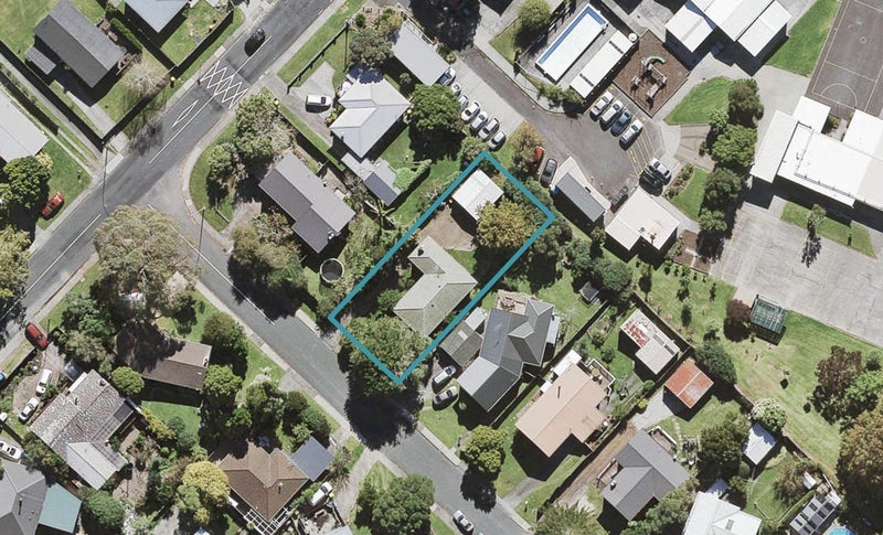 3 Ashbourne Place, Glendene, Auckland - Carousel 1