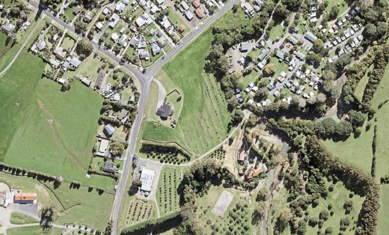 30 Orere Point Road, Ōrere Point - Carousel 1