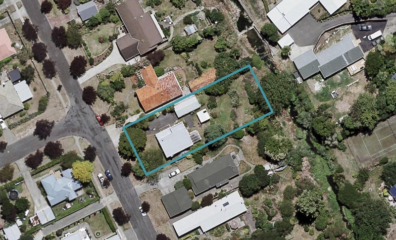 11 Plassey Street, Havelock North, Havelock North - Carousel 1