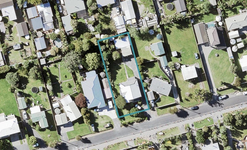 16 Second View Avenue, Beachlands, Auckland - Carousel 1