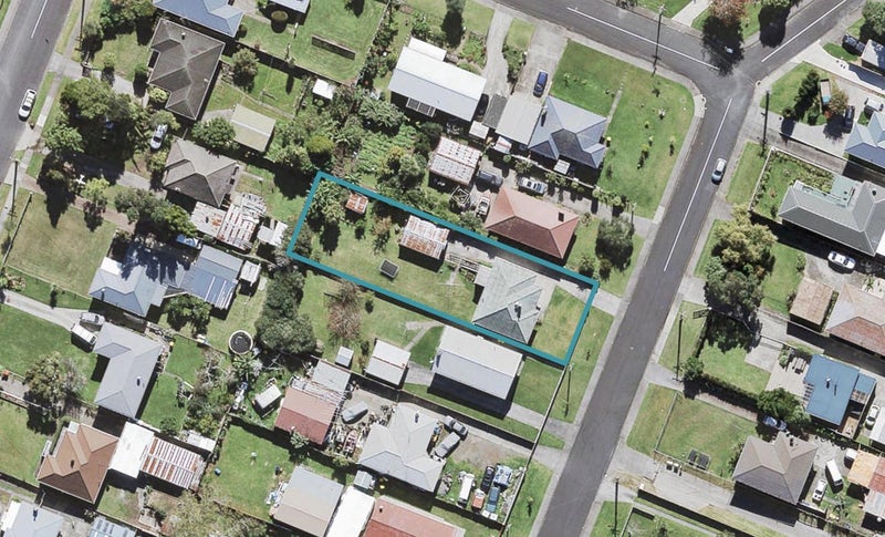 5 Laura Street, Kelston, Auckland - Carousel 1