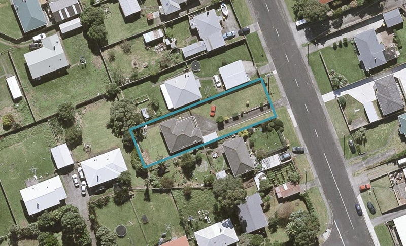 25 Paritutu Road, Spotswood, New Plymouth - Carousel 1