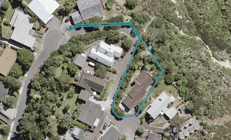 16 Raynham Way, Silverstream, Upper Hutt - Carousel 1