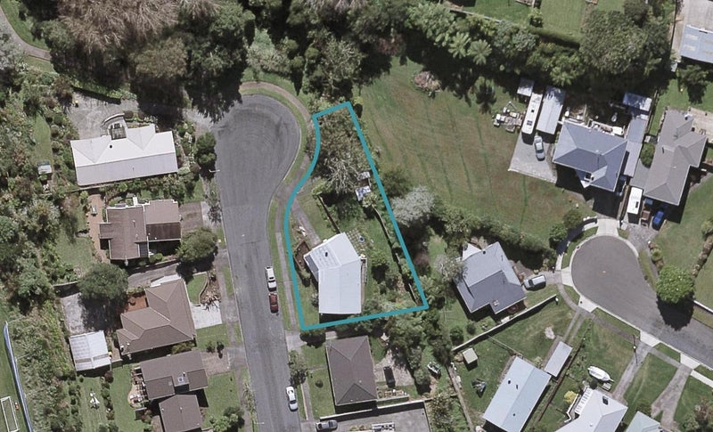 20 La Salle Drive, Westown, New Plymouth - Carousel 1