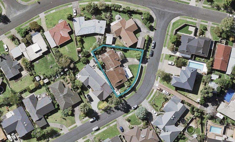 2/16 Serrita Avenue, Sunnyhills, Auckland - Carousel 1