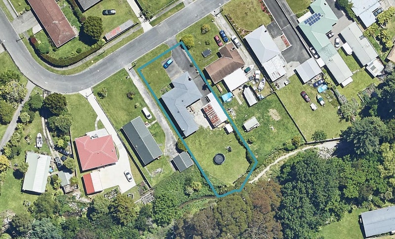 28 Werrina Crescent, Mangakakahi, Rotorua - Carousel 1