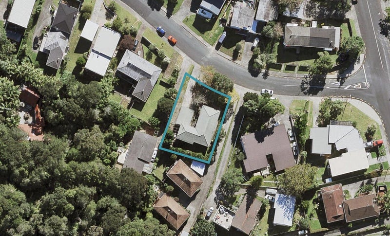 10 Simon Ellice Drive, Bayview, Auckland - Carousel 1