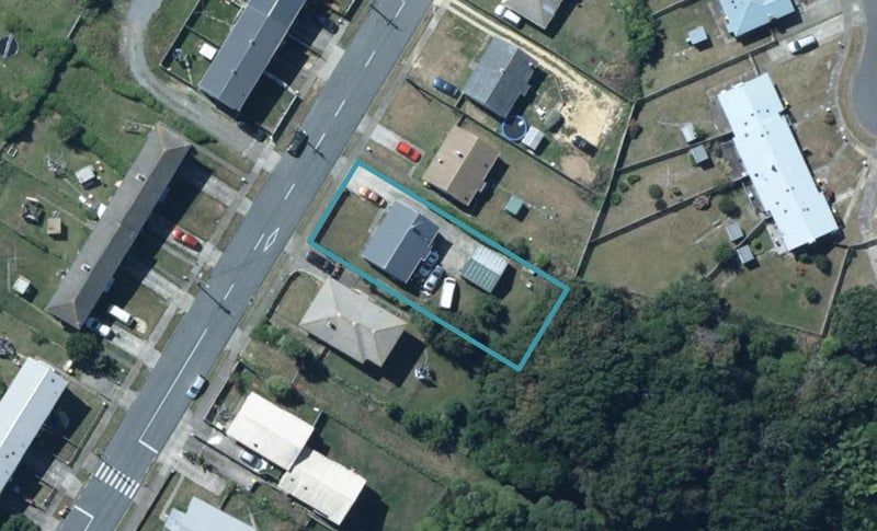 114 Bedford Street, Cannons Creek, Porirua - Carousel 1