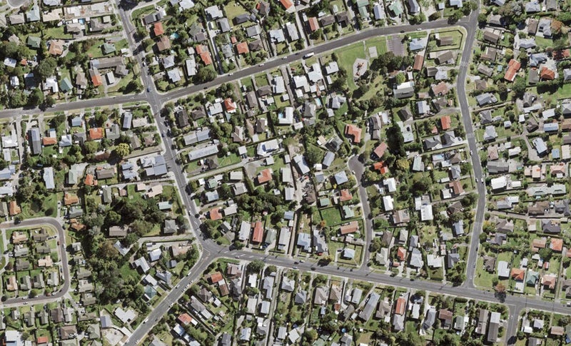 128 View Road, Sunnyvale, Auckland - Carousel 1