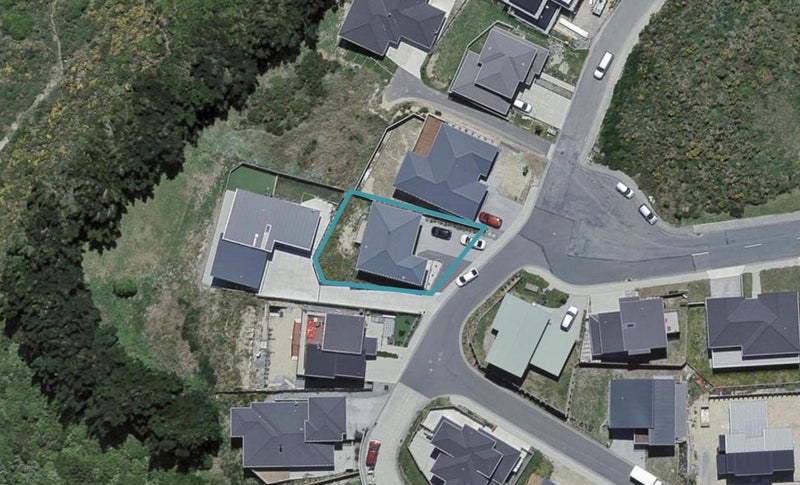 2 Piper Way, Newlands, Wellington - Carousel 1