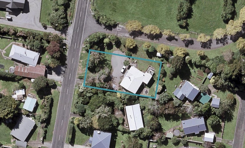475 Egmont Road, EGMONT VILLAGE, NEW PLYMOUTH - Carousel 1