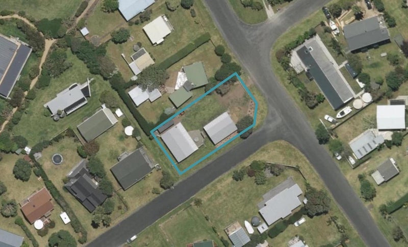7 Ringer Avenue, Matapouri, Whangārei - Carousel 1