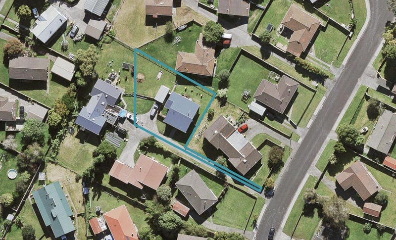 26 Brougham Place, West Harbour, Auckland - Carousel 1