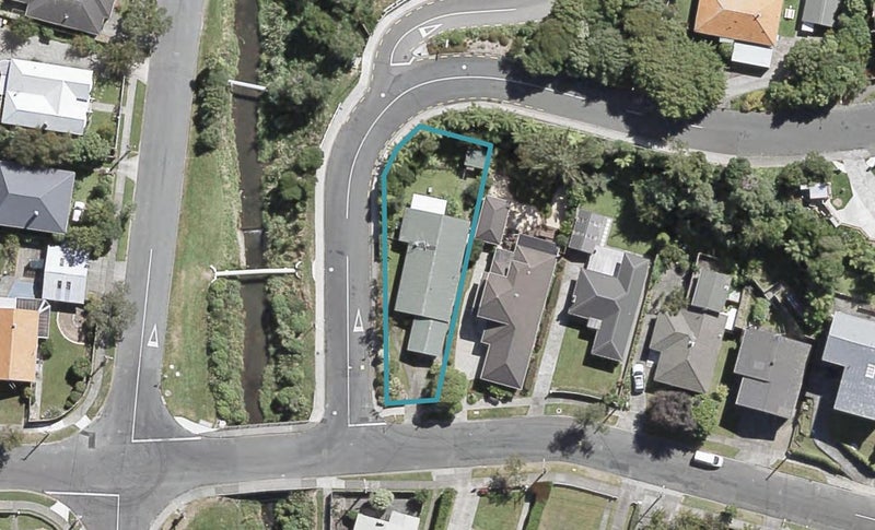 13 Tilbury Street, Fairfield, Lower Hutt - Carousel 1