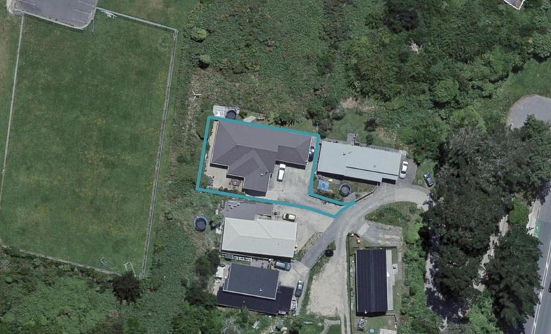 38 Kenepuru Drive, Tawa, Wellington - Carousel 1