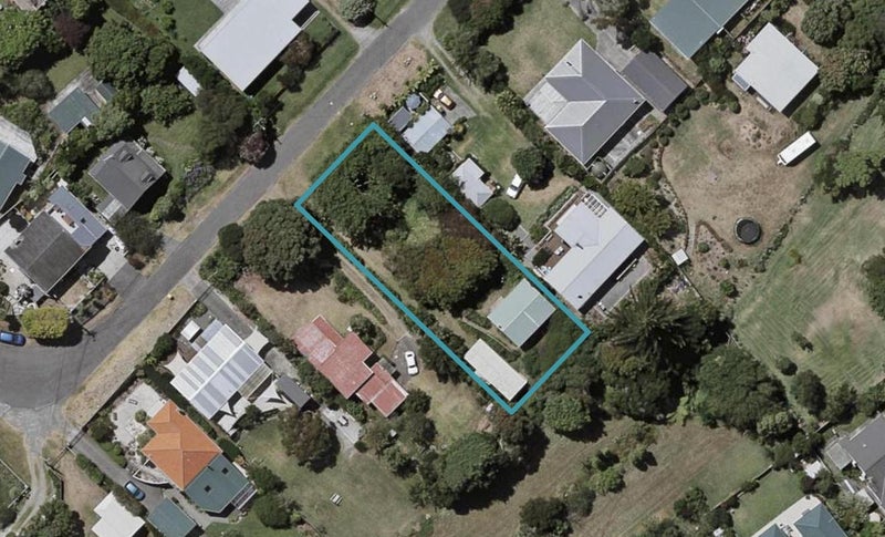 12 Henare Street, Waikanae Beach, Waikanae - Carousel 1