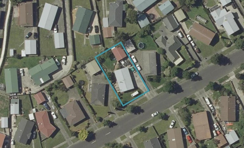 43 Hillcrest Drive, Kelvin Grove, Palmerston North - Carousel 1